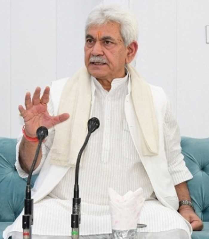 जम्मू-कश्मीर के उपराज्यपाल ने प्रधानमंत्री, गृह मंत्री को अमरनाथ में बादल फटने की जानकारी दी